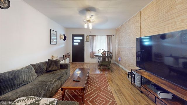816 21st Street, Vienna, WV 26105