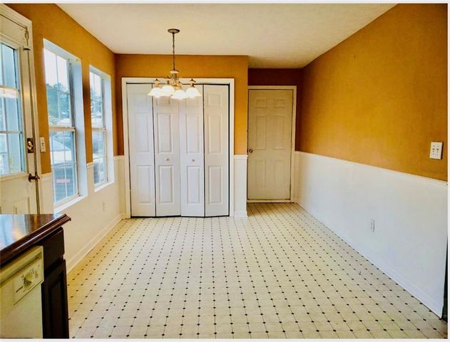 9342 Thomas Road, Jonesboro, GA 30238