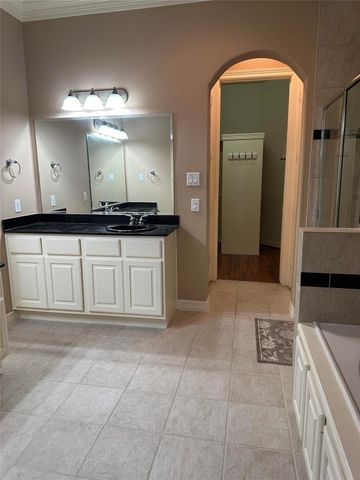 2910 Royal Oaks Green, Houston, TX 77082