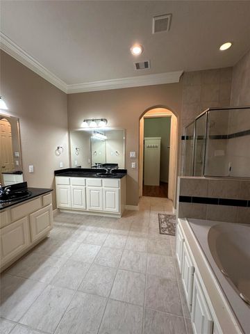 2910 Royal Oaks Green, Houston, TX 77082