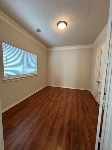 2910 Royal Oaks Green, Houston, TX 77082