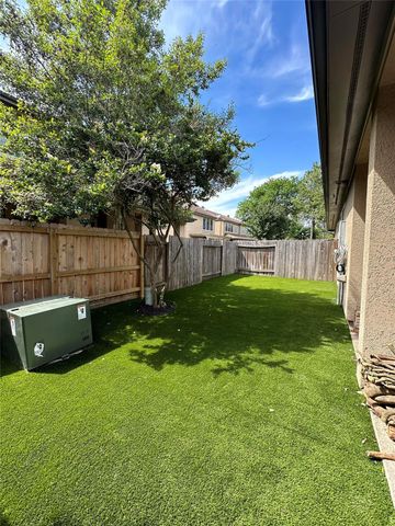 2910 Royal Oaks Green, Houston, TX 77082