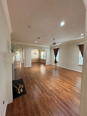 2910 Royal Oaks Green, Houston, TX 77082