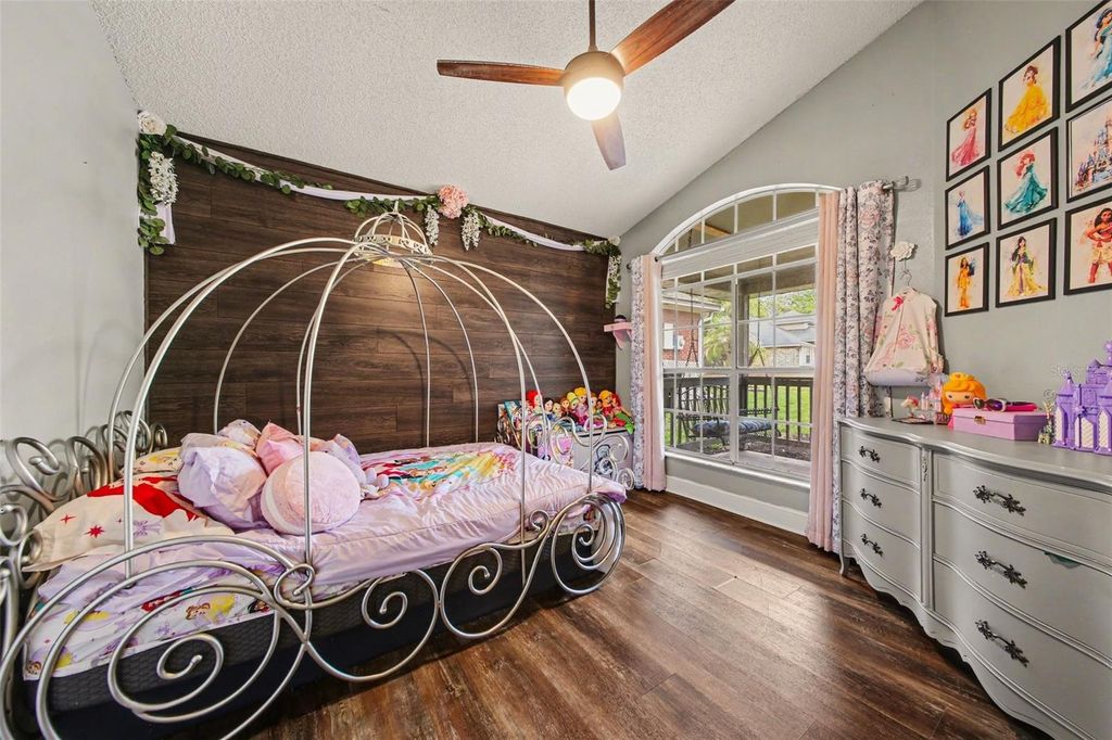 Image 11 of property listing at 1510 ROYAL OAKS DRIVE, Apopka, FL 32703