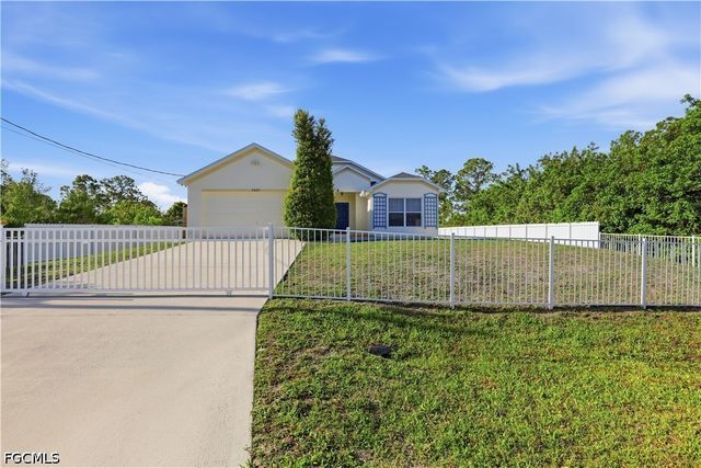 3005 41st ST W, Lehigh Acres, FL 33971