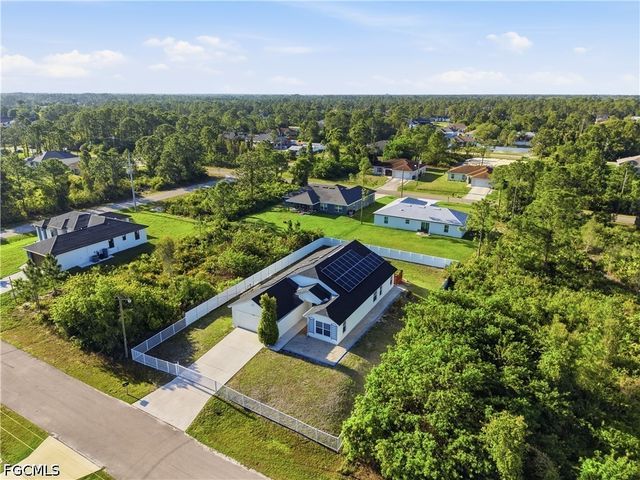 3005 41st ST W, Lehigh Acres, FL 33971