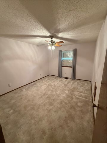 2912 W 19th Street, Russellville, AR 72802