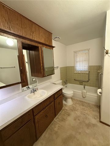 2912 W 19th Street, Russellville, AR 72802
