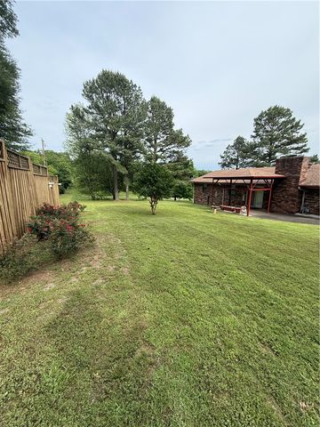 2912 W 19th Street, Russellville, AR 72802