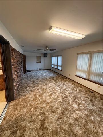 2912 W 19th Street, Russellville, AR 72802