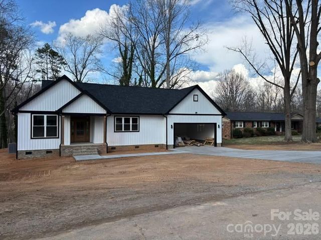 110 Johnson Road, Cherryville, NC 28021