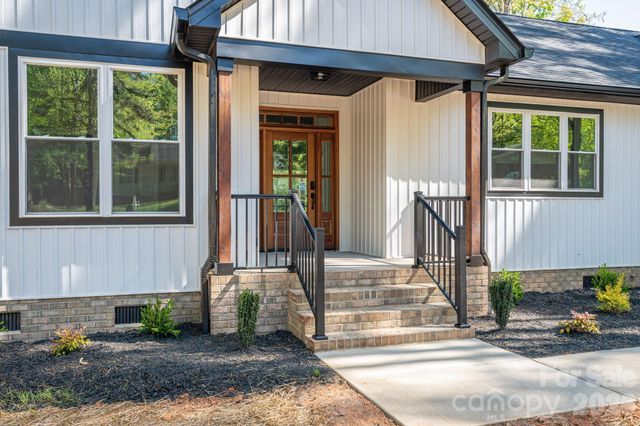 110 Johnson Lane, Cherryville, NC 28021