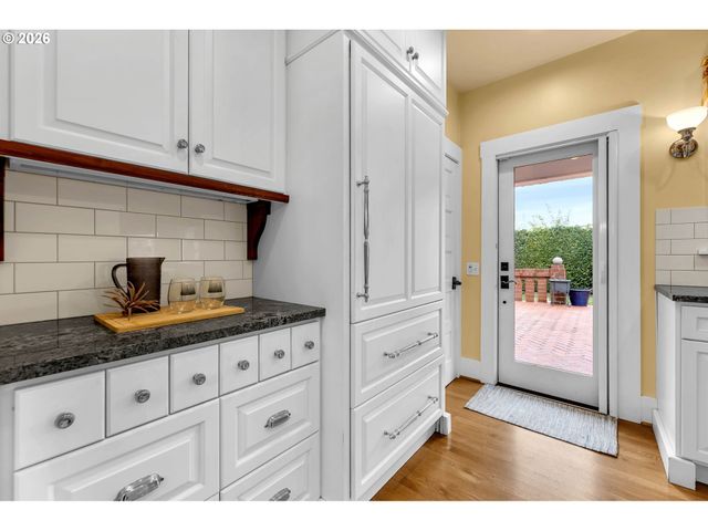 5929 Sw TAYLOR St, Portland, OR 97221