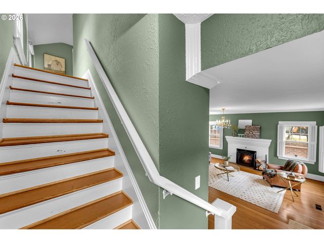 5929 Sw TAYLOR St, Portland, OR 97221