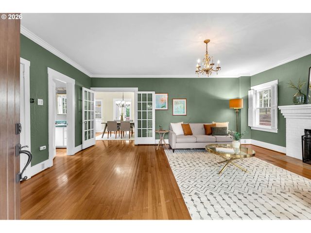 5929 Sw TAYLOR St, Portland, OR 97221