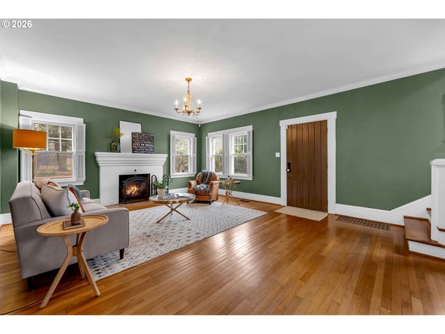 5929 Sw TAYLOR St, Portland, OR 97221