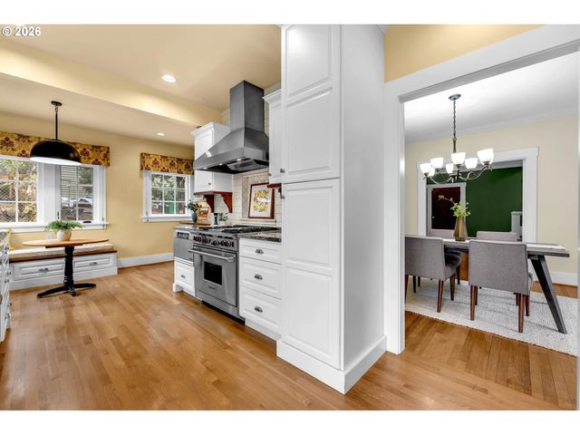 5929 Sw TAYLOR St, Portland, OR 97221