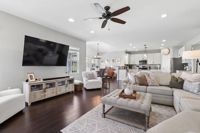 10365 Hazelnut Drive, Plain City, OH 43064
