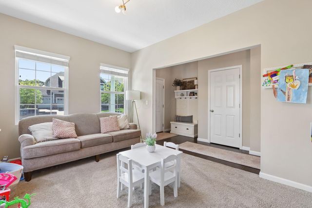 10365 Hazelnut Drive, Plain City, OH 43064