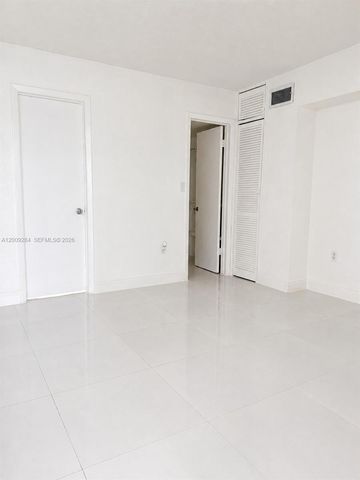 1300 W 47th Pl 218A, Hialeah, FL 33012