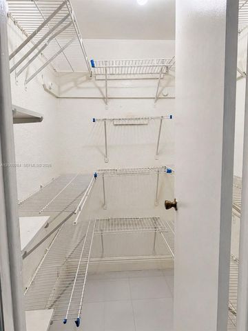 1300 W 47th Pl 218A, Hialeah, FL 33012