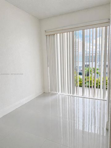 1300 W 47th Pl 218A, Hialeah, FL 33012