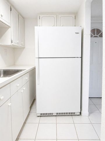 1300 W 47th Pl 218A, Hialeah, FL 33012