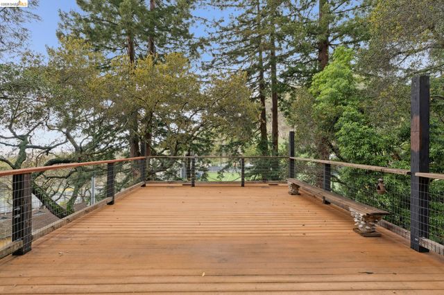 39 Canyon Rd, Berkeley, CA 94704