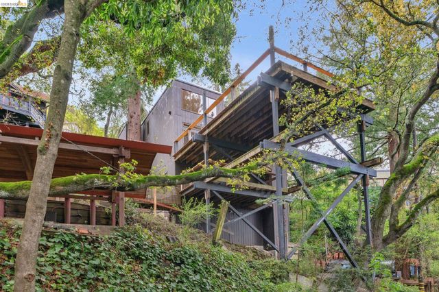 39 Canyon Rd, Berkeley, CA 94704