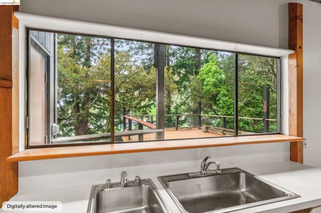 39 Canyon Rd, Berkeley, CA 94704