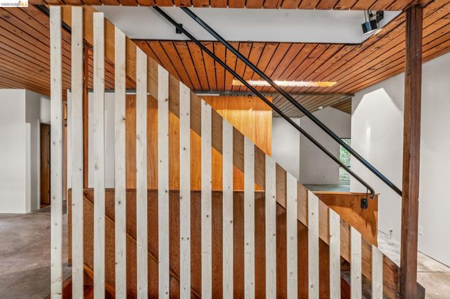 39 Canyon Rd, Berkeley, CA 94704