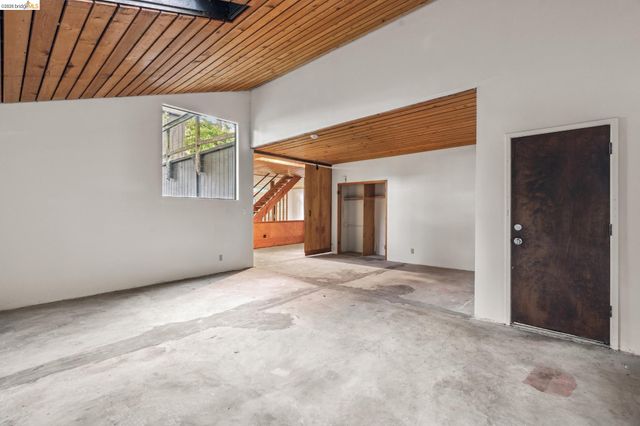 39 Canyon Rd, Berkeley, CA 94704