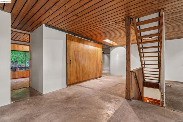 39 Canyon Rd, Berkeley, CA 94704