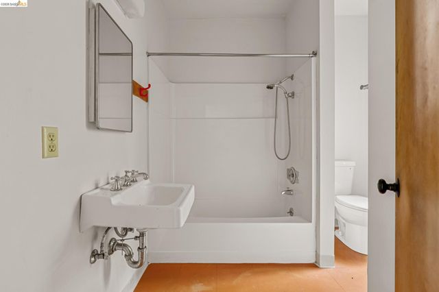 39 Canyon Rd, Berkeley, CA 94704