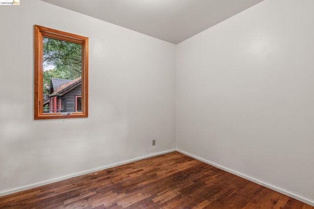 39 Canyon Rd, Berkeley, CA 94704