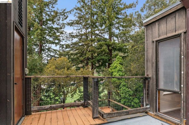 39 Canyon Rd, Berkeley, CA 94704