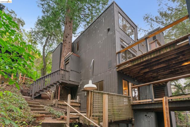 39 Canyon Rd, Berkeley, CA 94704