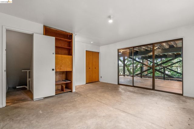 39 Canyon Rd, Berkeley, CA 94704