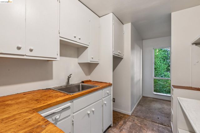 39 Canyon Rd, Berkeley, CA 94704