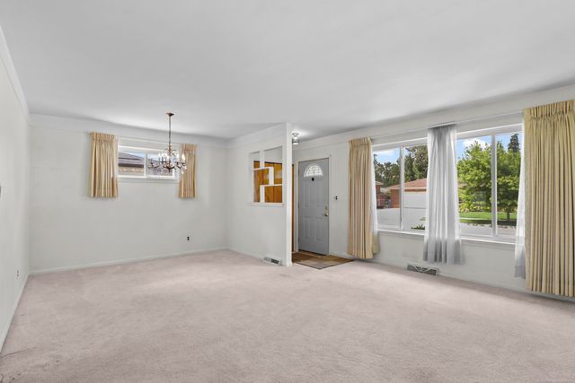 28450 Suburban Drive, Warren, MI 48088