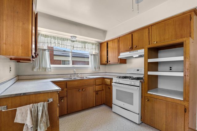 28450 Suburban Drive, Warren, MI 48088