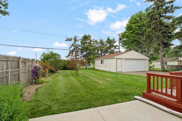 28450 Suburban Drive, Warren, MI 48088
