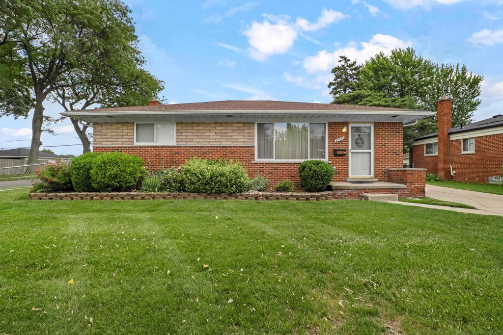 28450 Suburban Drive, Warren, MI 48088