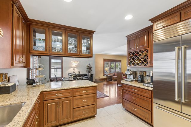 132 N Catherine Street, La Grange, IL 60525