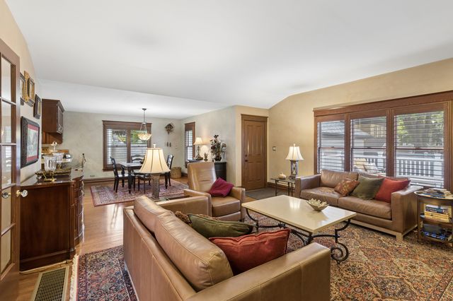132 N Catherine Street, La Grange, IL 60525