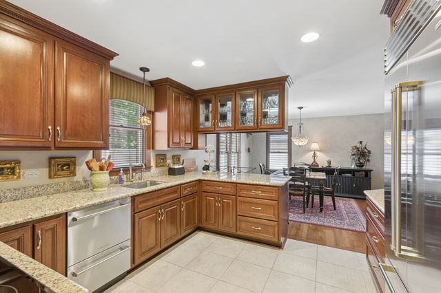 132 N Catherine Street, La Grange, IL 60525
