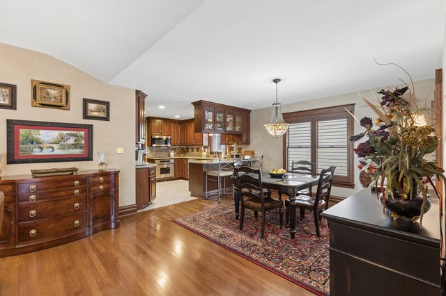 132 N Catherine Street, La Grange, IL 60525