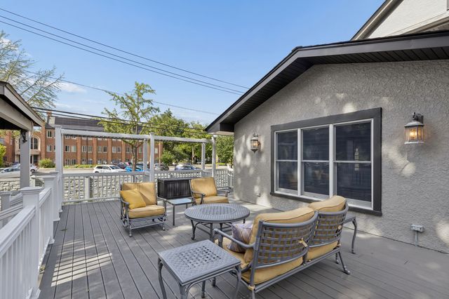 132 N Catherine Street, La Grange, IL 60525