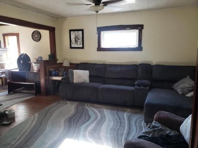 1210 COLUMBUS STREET, Manitowoc, WI 54220