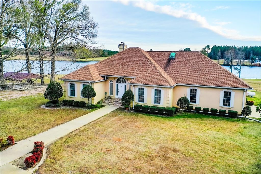 8280 Central Ave, Waycross, GA 31503